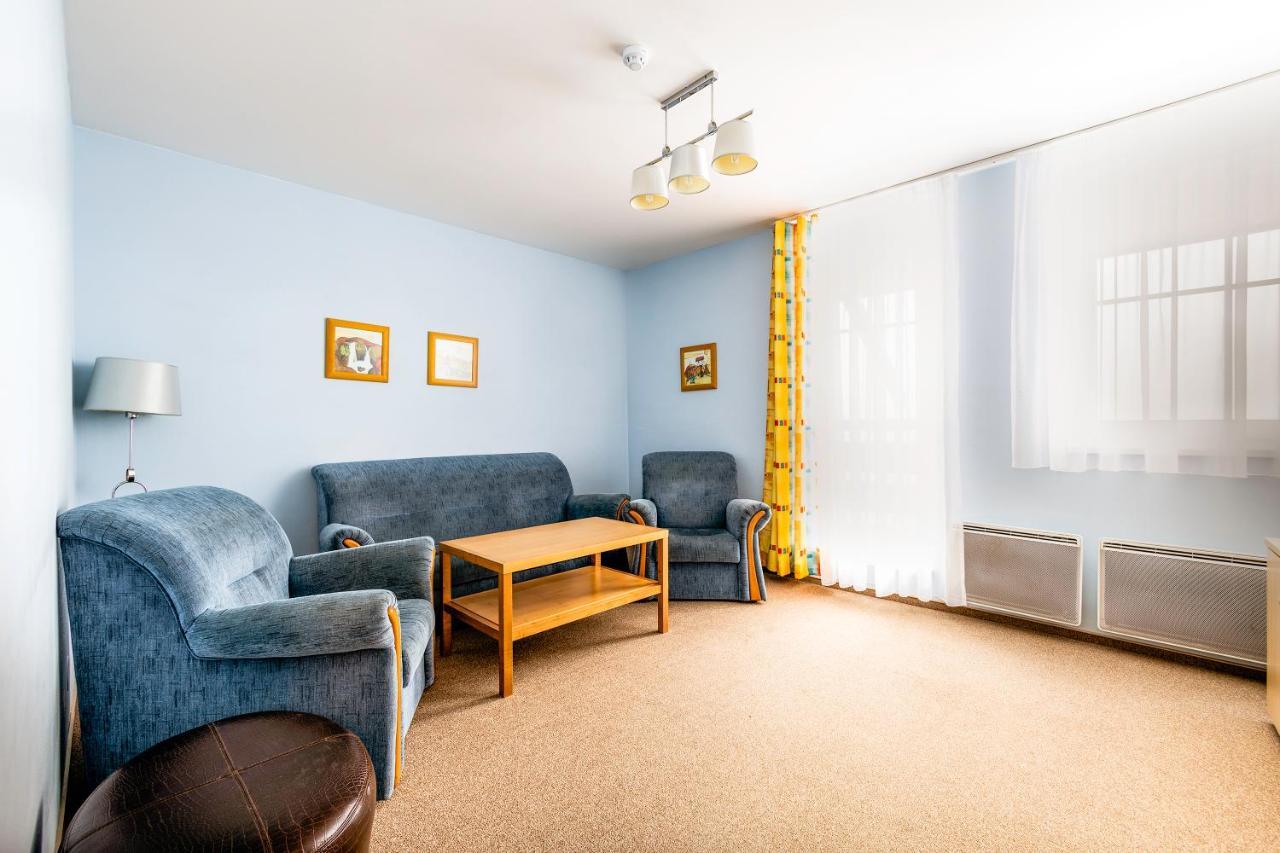 Hotel Petrovy Kameny Карлова-Студанка Экстерьер фото